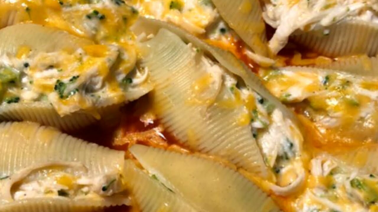 CHICKEN ALFREDO STUFFED SHELLS RECIPE