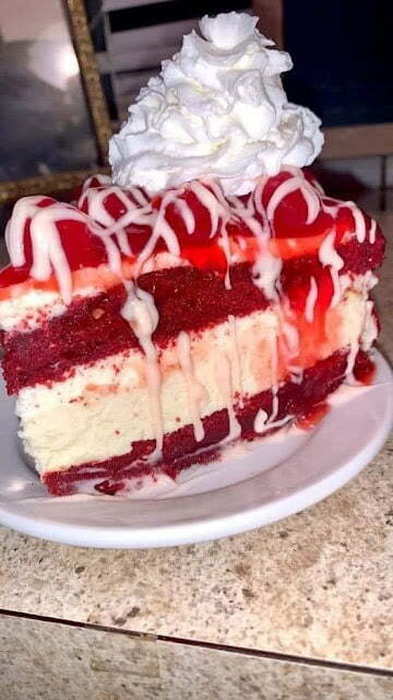 red velvet cheesecake