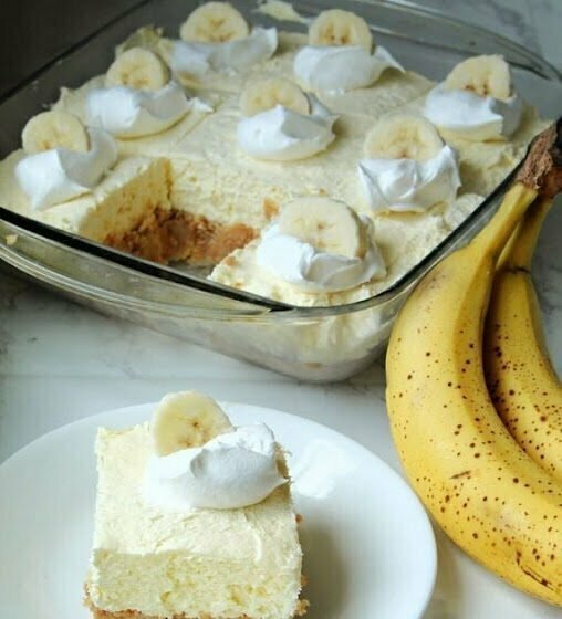 Banana Cream Cheesecake cake