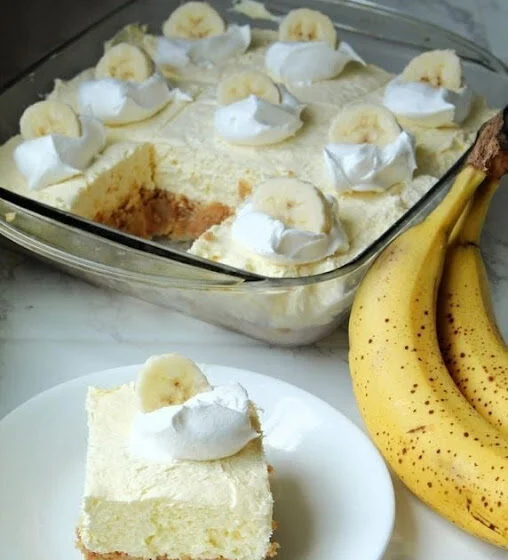 Banana Cream Cheesecake cake