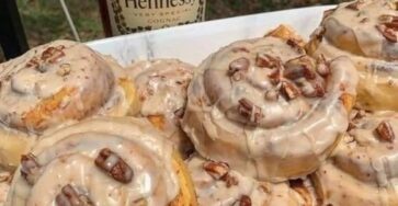 cinnamon pecan rolls