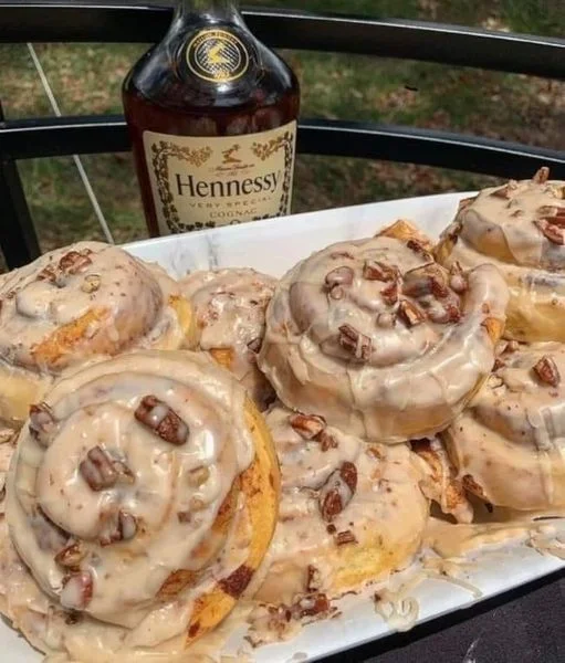 cinnamon pecan rolls